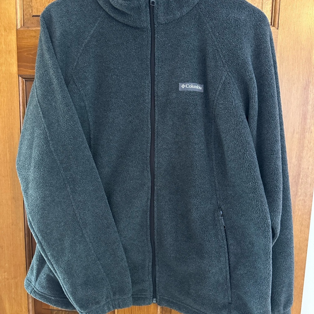 Women’s Columbia Charcoal Fleece Jacket